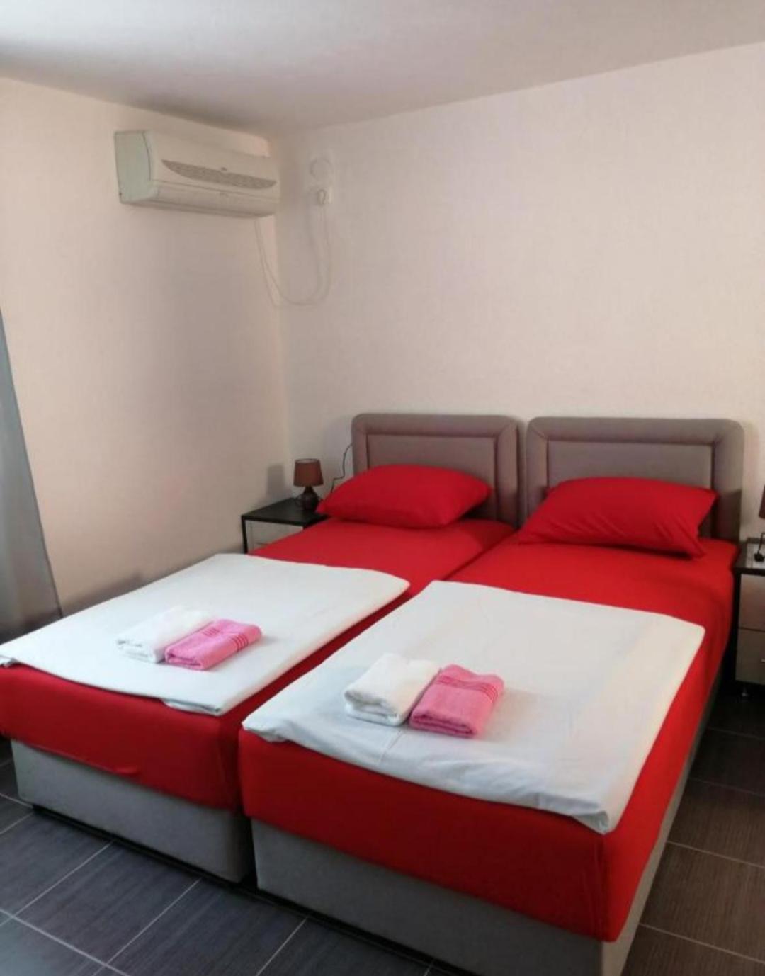 Sara Apartments Budva Rom bilde